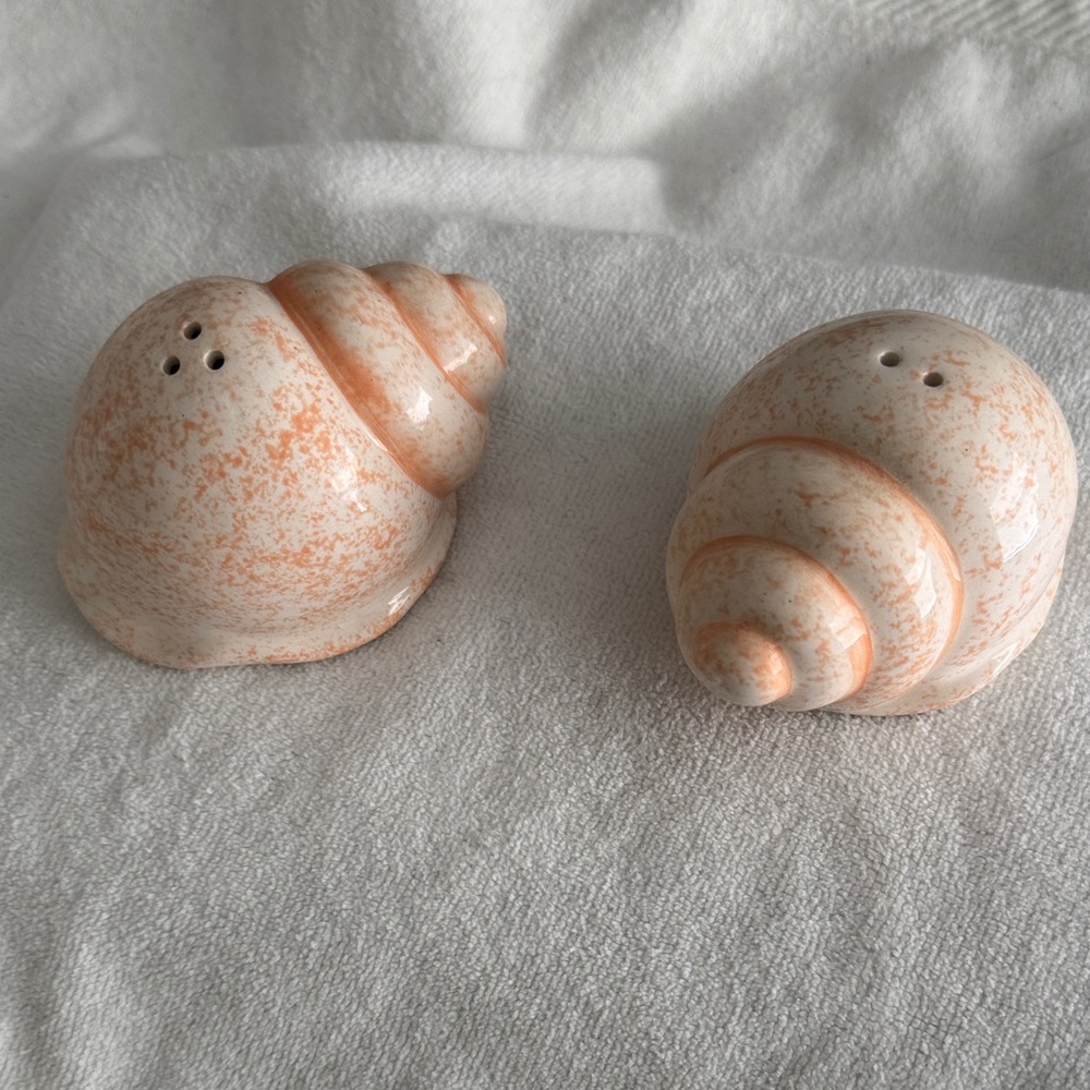 Ceramic Seashell Salt and Pepper Shakers - Orange